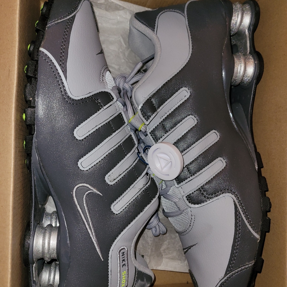 Nike Shox NZ size 11